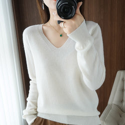 Fleur | Minimalistischer Pullover mit V-Ausschnitt aus leichtem Strick