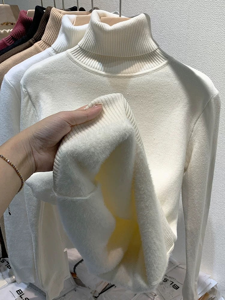 Izara | Eleganter Rollkragenpullover aus Samt