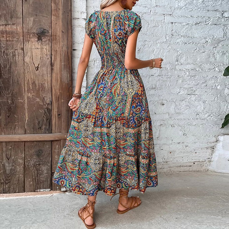 Minerva | Kurzärmeliges Maxikleid mit V-Ausschnitt und Boho-Print