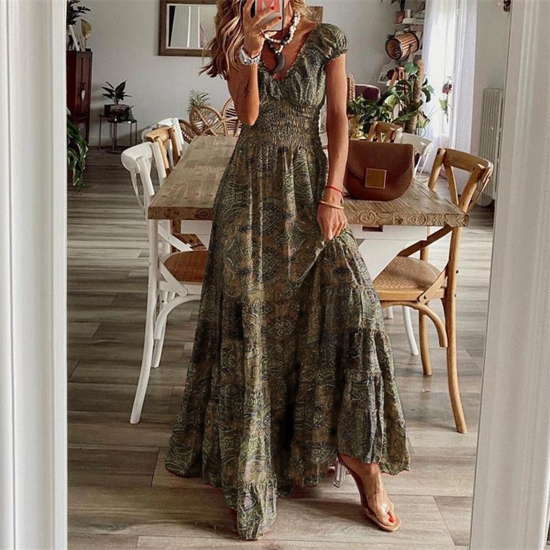 Minerva | Kurzärmeliges Maxikleid mit V-Ausschnitt und Boho-Print