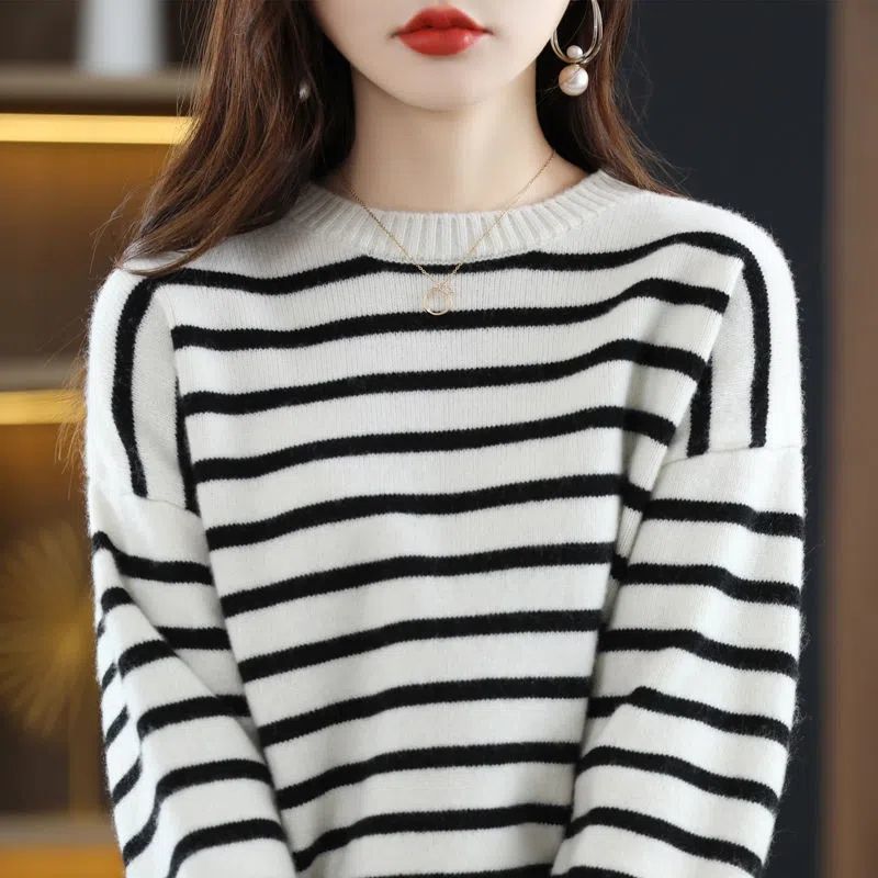 Julie | Gestreifter gestrickter Pullover mit O-Ausschnitt im Vintage-Stil