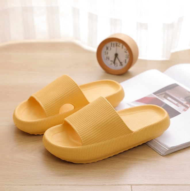 Sofia | Badeslipper mit dickem Plateau