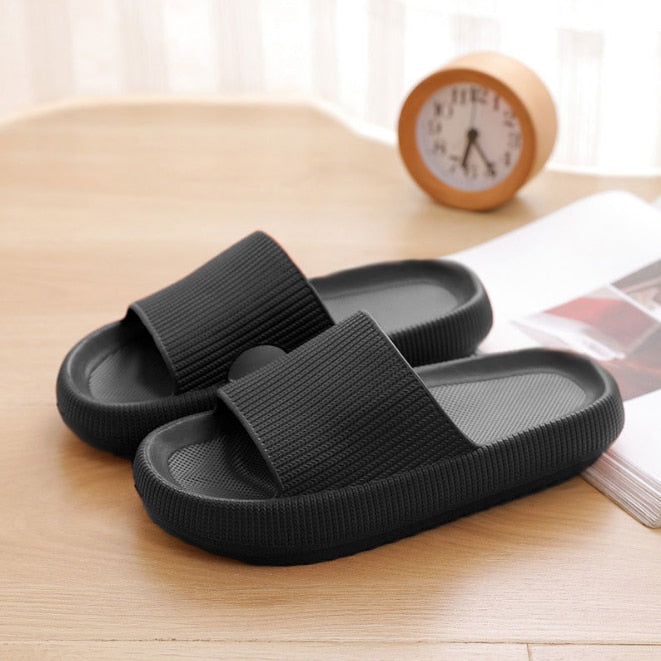 Sofia | Badeslipper mit dickem Plateau
