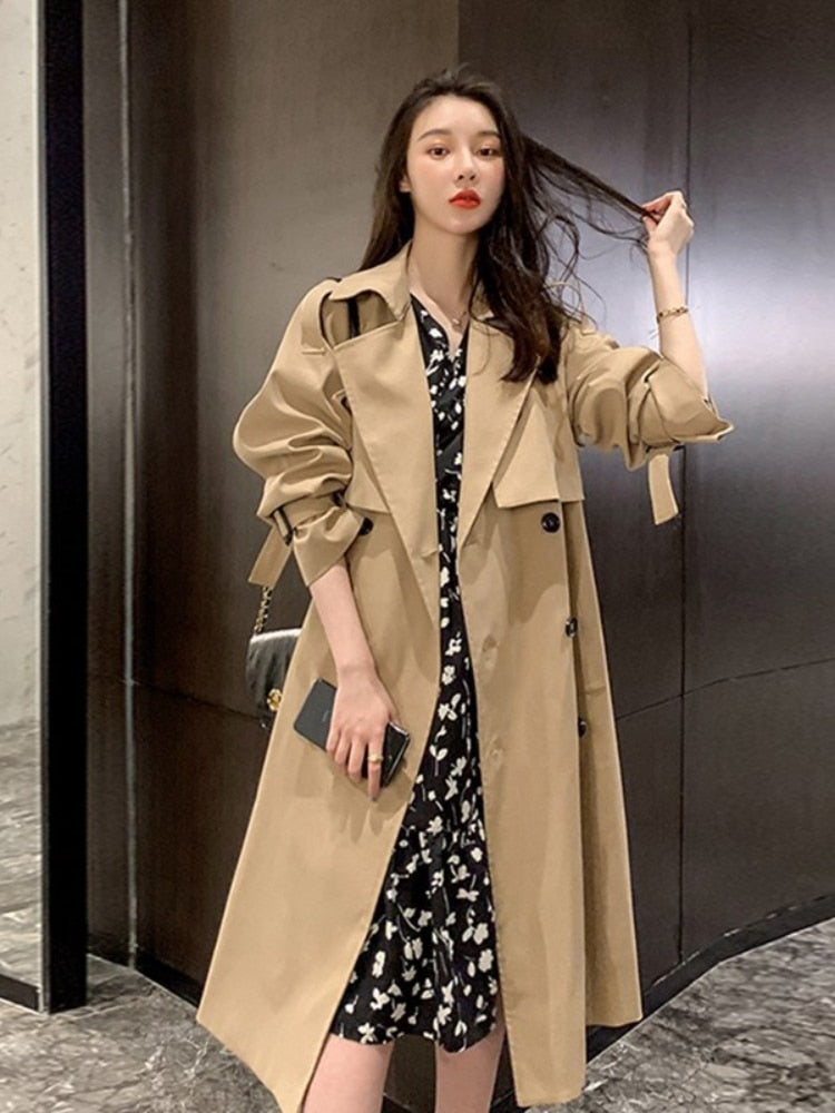 Lotte | Moderner eleganter Trenchcoat